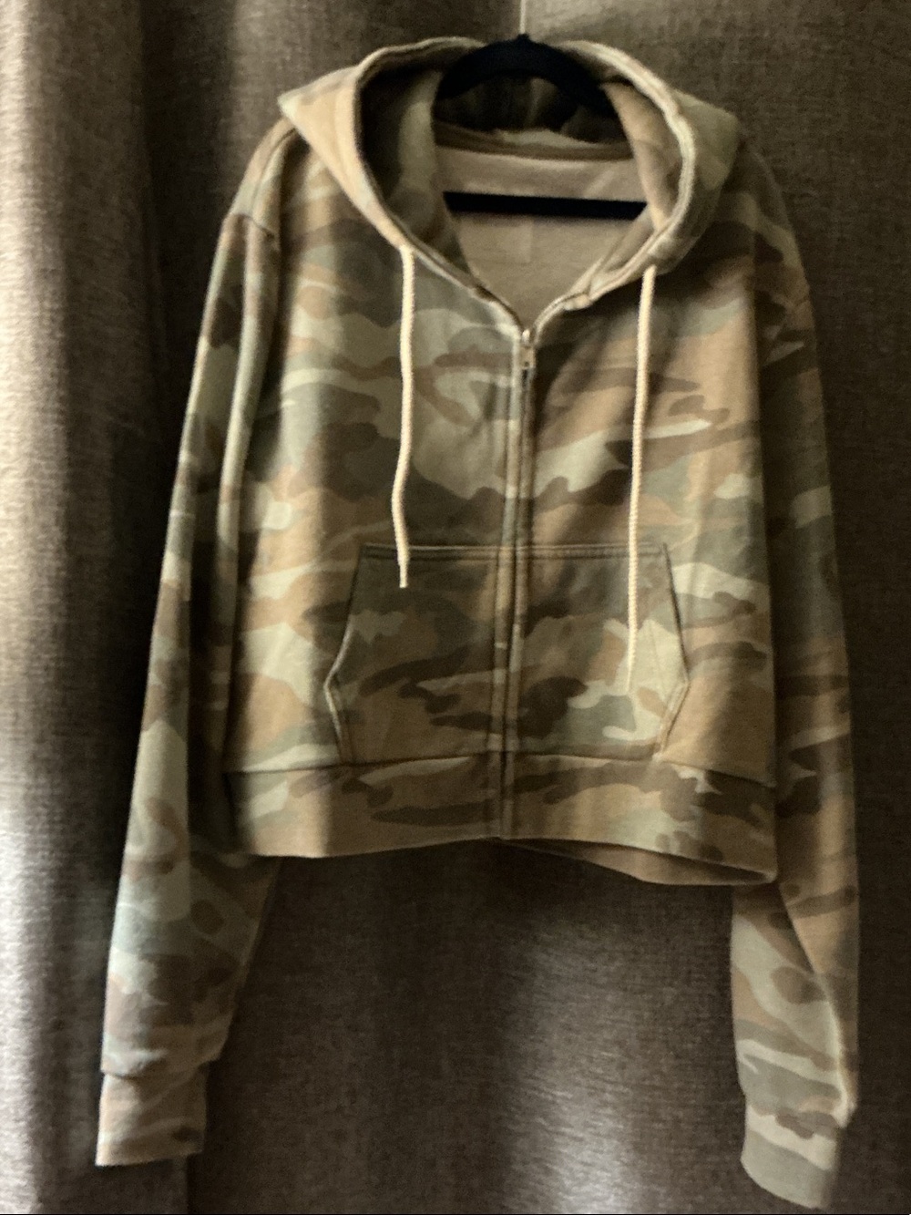 Cropped Camouflage Utility Zip Hoodie - Green & Tan